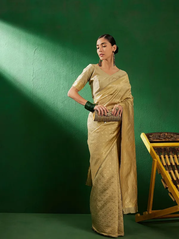 Beige_Art_Silk_Woven_Banarasi_Saree_With_Unstitched_Blouse_For_Women