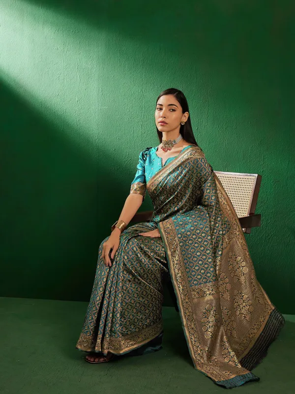 Blue_Art_Silk_Woven_Banarasi_Saree_With_Unstitched_Blouse_For_Women