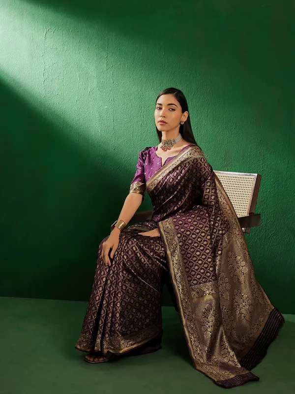 Purple_Art_Silk_Woven_Banarasi_Saree_With_Unstitched_Blouse_For_Women