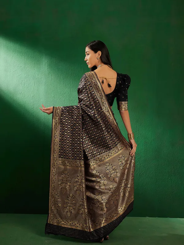 Black_Art_Silk_Woven_Banarasi_Saree_With_Unstitched_Blouse_For_Women