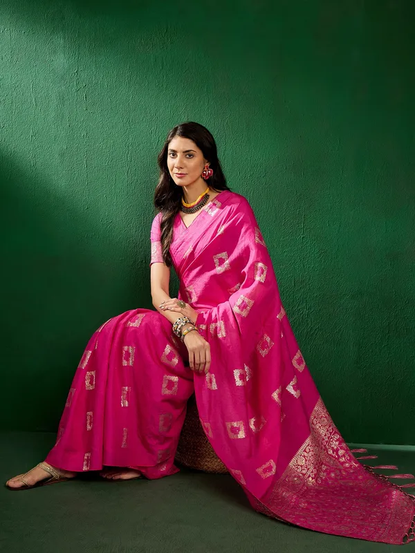 Pink_Cotton_Blend_Woven_Banarasi_Saree_With_Unstitched_Blouse_For_Women