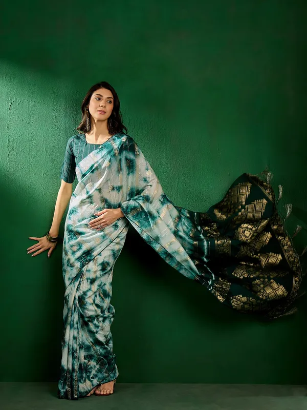 Green_Cotton_Blend_Woven_Banarasi_Saree_With_Unstitched_Blouse_For_Women
