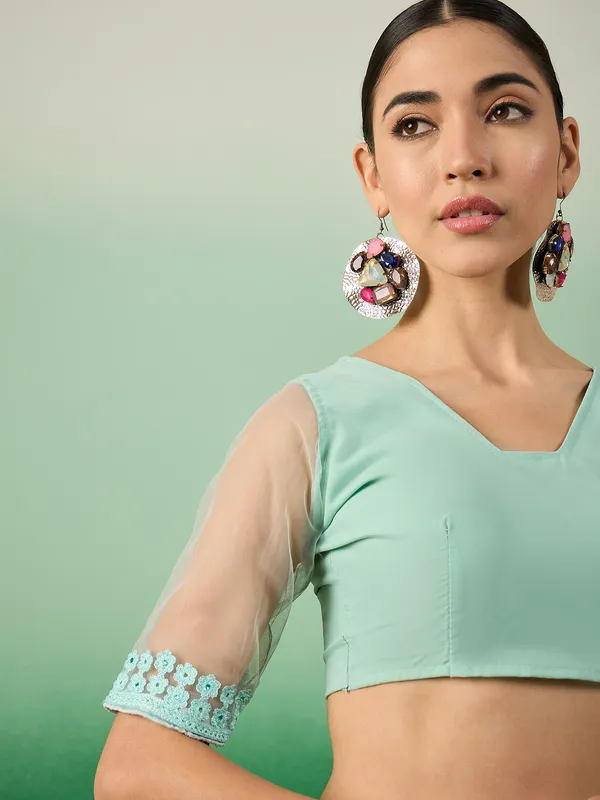 Green_Supernet_Embroidered_Banarasi_Saree_With_Unstitched_Blouse_For_Women