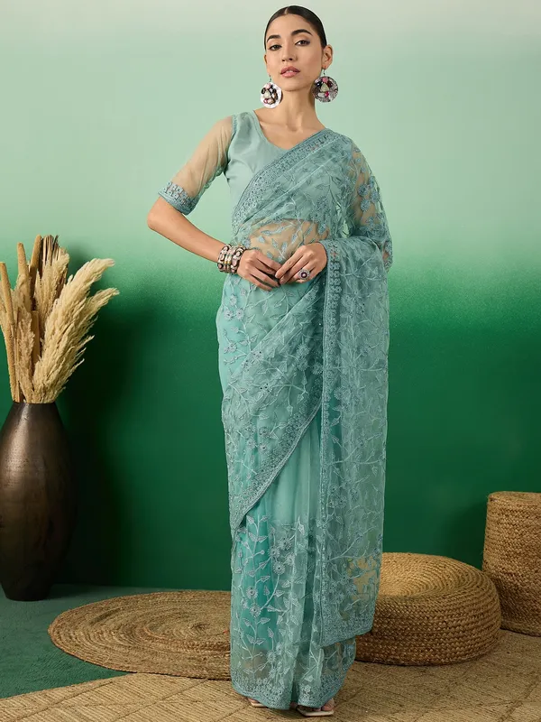 Green_Supernet_Embroidered_Banarasi_Saree_With_Unstitched_Blouse_For_Women