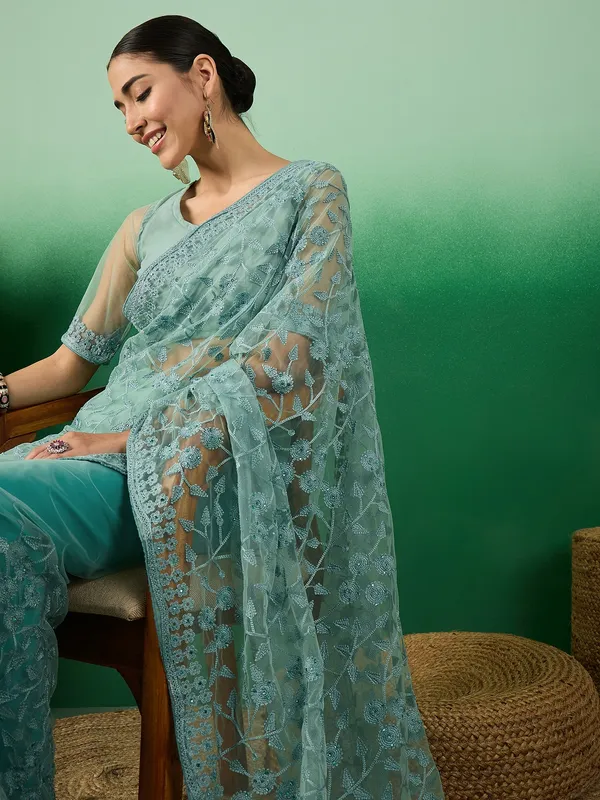 Green_Supernet_Embroidered_Banarasi_Saree_With_Unstitched_Blouse_For_Women