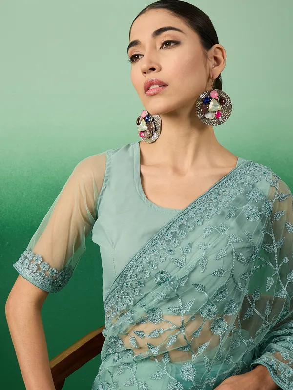 Green_Supernet_Embroidered_Banarasi_Saree_With_Unstitched_Blouse_For_Women