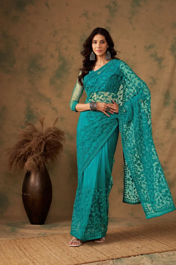Green_Supernet_Embroidered_Banarasi_Saree_With_Unstitched_Blouse_For_Women