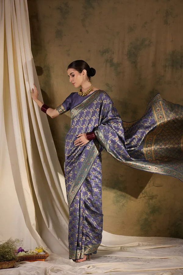 Purple_&_Gold_Art_Silk_Woven_Banarasi_Saree_With_Unstitched_Blouse_For_Women