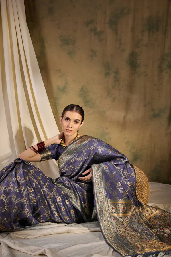 Purple_&_Gold_Art_Silk_Woven_Banarasi_Saree_With_Unstitched_Blouse_For_Women