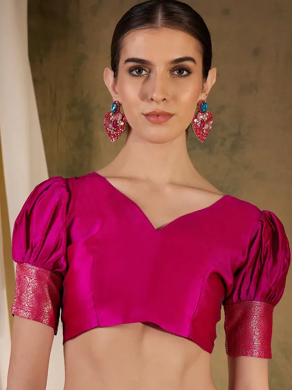 Pink_Art_Silk_Woven_Banarasi_Saree_With_Unstitched_Blouse_For_Women