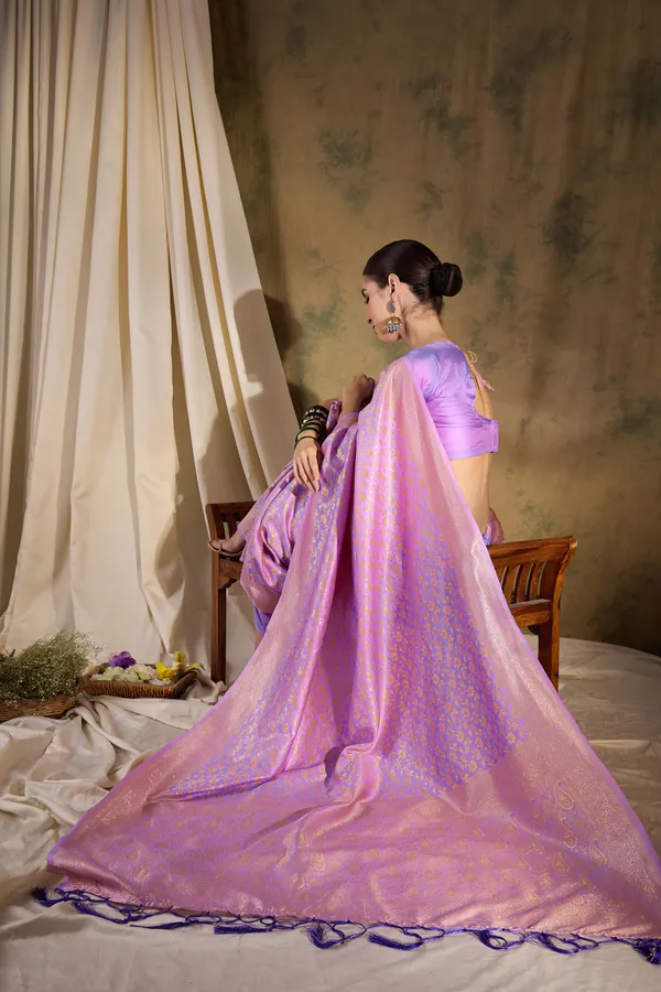 Purple_Art_Silk_Woven_Banarasi_Saree_With_Unstitched_Blouse_For_Women