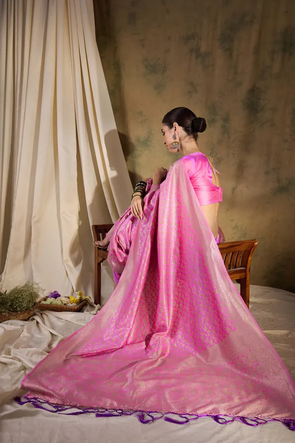 Pink_Art_Silk_Woven_Banarasi_Saree_With_Unstitched_Blouse_For_Women