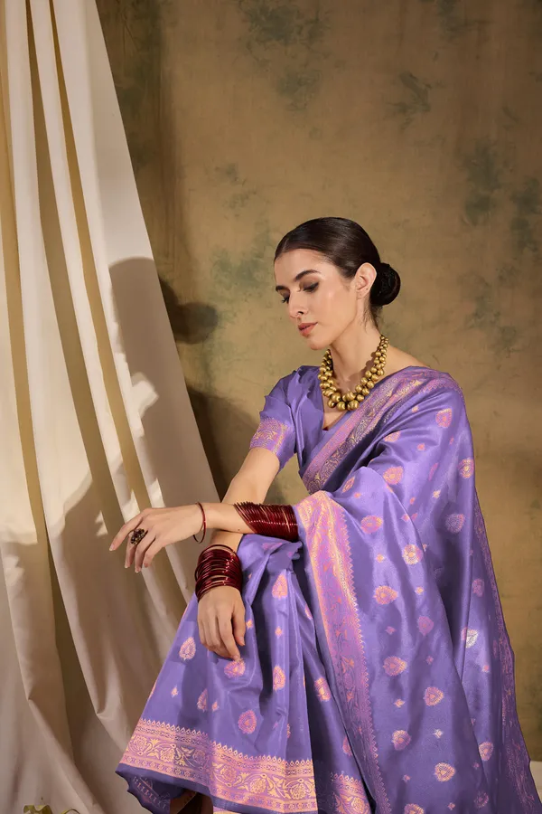 Purple_Art_Silk_Woven_Banarasi_Saree_With_Unstitched_Blouse_For_Women