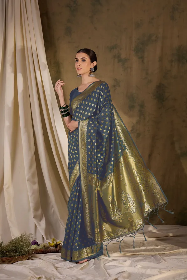 Grey_Art_Silk_Woven_Banarasi_Saree_With_Unstitched_Blouse_For_Women