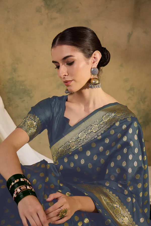 Grey_Art_Silk_Woven_Banarasi_Saree_With_Unstitched_Blouse_For_Women