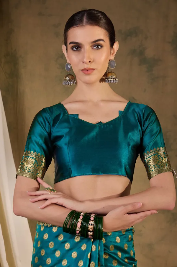 Green_Art_Silk_Woven_Banarasi_Saree_With_Unstitched_Blouse_For_Women