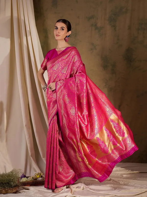 Pink_Art_Silk_Woven_Banarasi_Saree_With_Unstitched_Blouse_For_Women