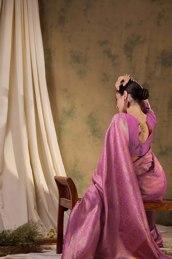 Pink_Art_Silk_Woven_Banarasi_Saree_With_Unstitched_Blouse_For_Women