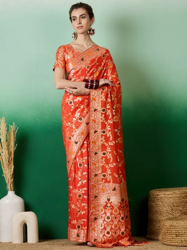 Orange_Art_Silk_Woven_Banarasi_Saree_With_Unstitched_Blouse_For_Women