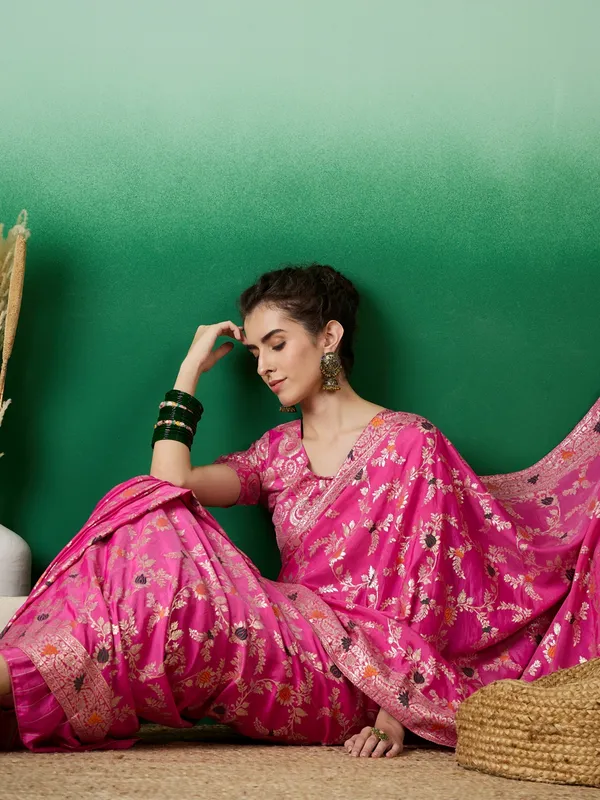 Pink_Art_Silk_Woven_Banarasi_Saree_With_Unstitched_Blouse_For_Women