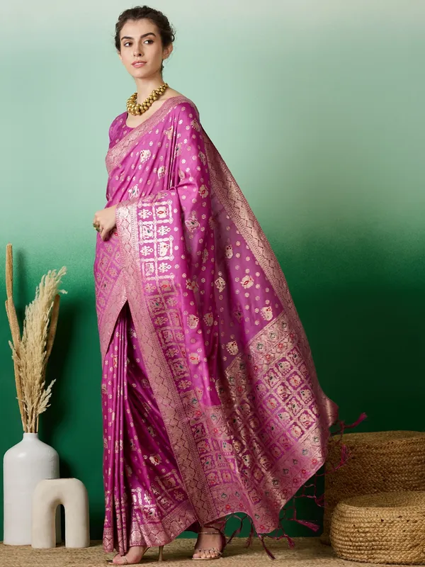 Purple_Art_Silk_Woven_Banarasi_Saree_With_Unstitched_Blouse_For_Women