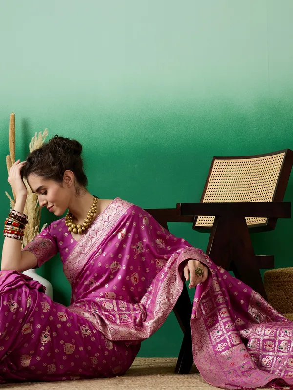 Purple_Art_Silk_Woven_Banarasi_Saree_With_Unstitched_Blouse_For_Women