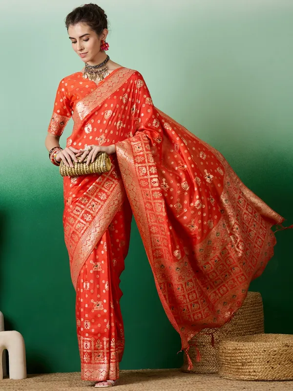 Orange_Art_Silk_Woven_Banarasi_Saree_With_Unstitched_Blouse_For_Women