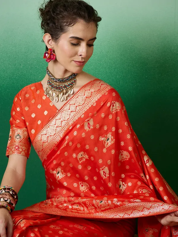 Orange_Art_Silk_Woven_Banarasi_Saree_With_Unstitched_Blouse_For_Women