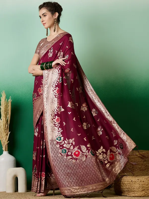 Maroon_Art_Silk_Woven_Banarasi_Saree_With_Unstitched_Blouse_For_Women