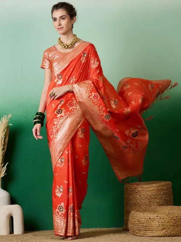Orange_Art_Silk_Woven_Banarasi_Saree_With_Unstitched_Blouse_For_Women