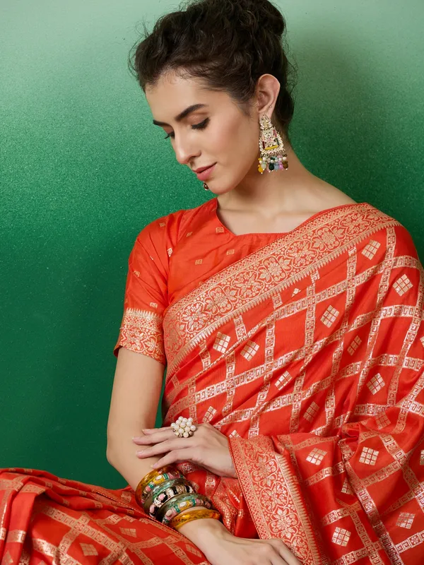 Orange_&_Gold_Art_Silk_Woven_Banarasi_Saree_With_Unstitched_Blouse_For_Women