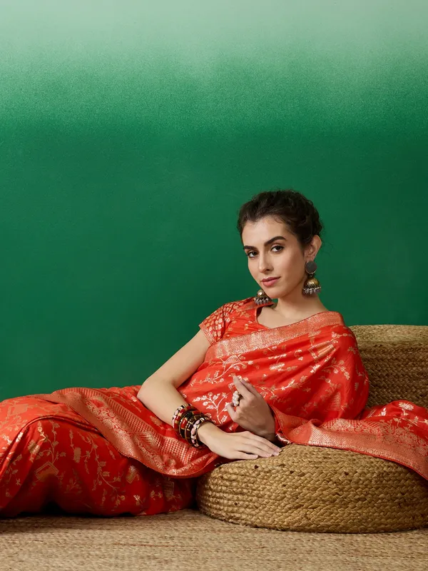 Orange_Art_Silk_Woven_Banarasi_Saree_With_Unstitched_Blouse_For_Women