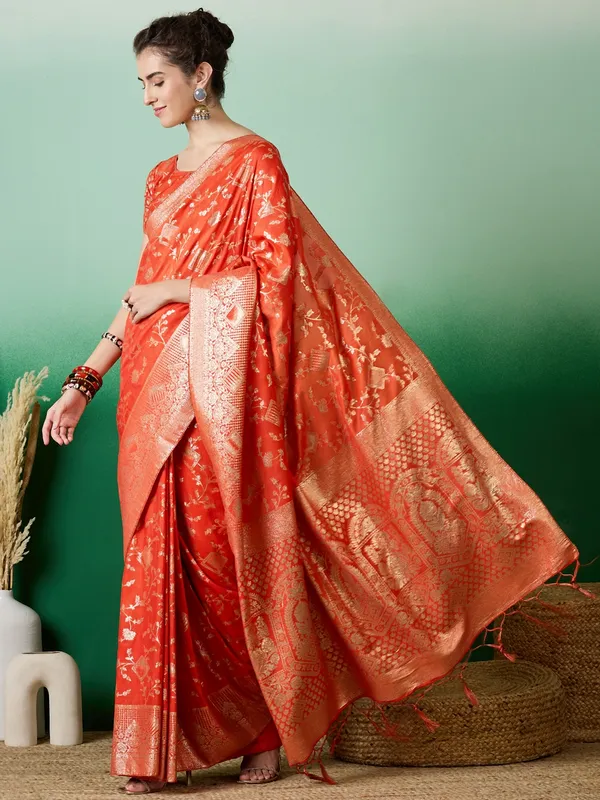 Orange_Art_Silk_Woven_Banarasi_Saree_With_Unstitched_Blouse_For_Women