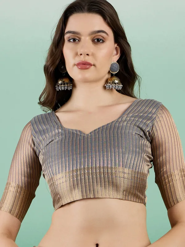 Grey_Organza_Woven_Banarasi_Saree_With_Unstitched_Blouse_For_Women