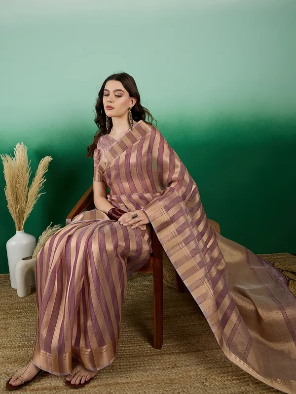 Brown_Organza_Woven_Banarasi_Saree_With_Unstitched_Blouse_For_Women