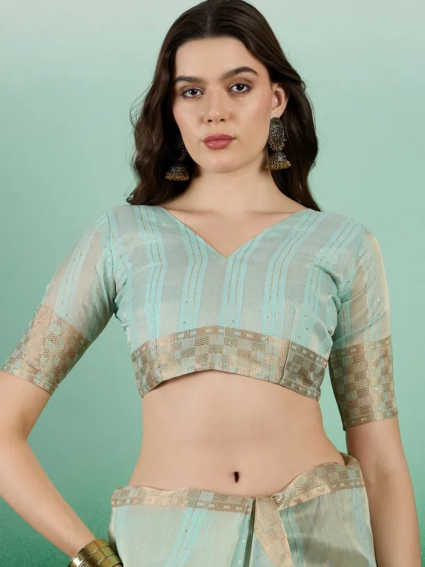 Green_Organza_Woven_Banarasi_Saree_With_Unstitched_Blouse_For_Women