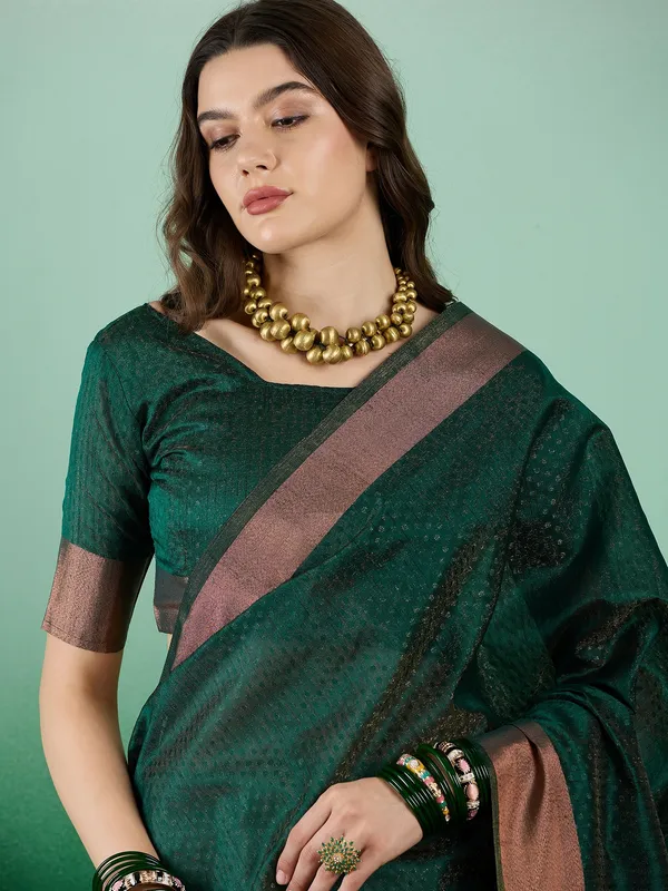 Green_Organza_Woven_Banarasi_Saree_With_Unstitched_Blouse_For_Women