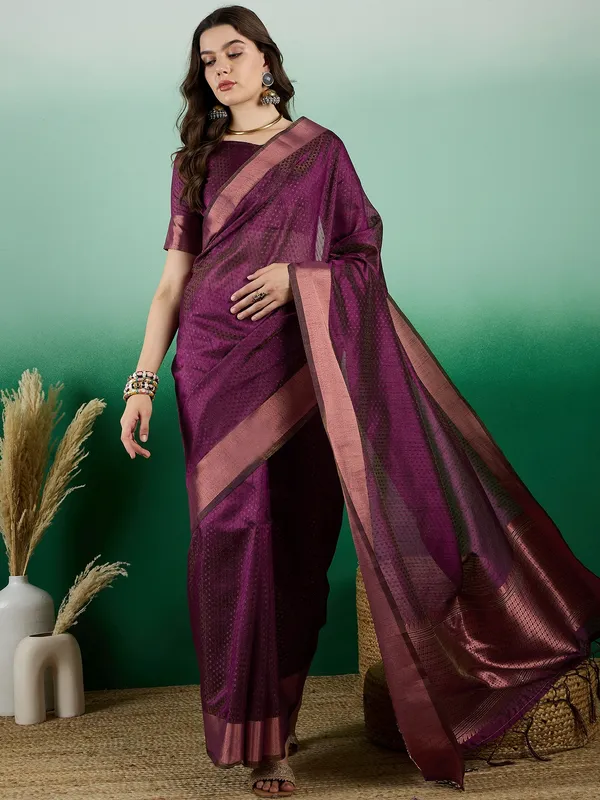 Maroon_Organza_Woven_Banarasi_Saree_With_Unstitched_Blouse_For_Women