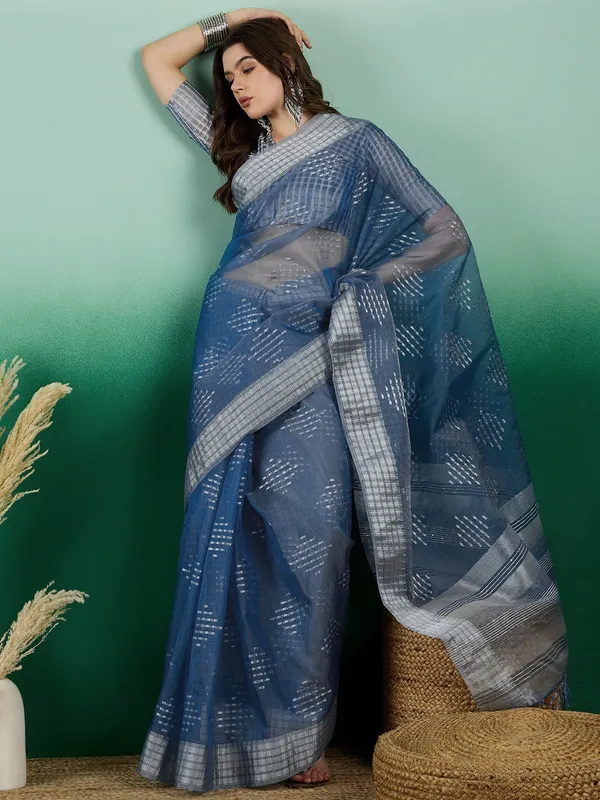 Green_Organza_Woven_Banarasi_Saree_With_Unstitched_Blouse_For_Women