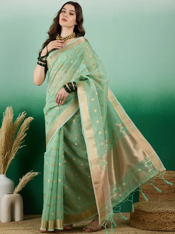 Green_Organza_Woven_Banarasi_Saree_With_Unstitched_Blouse_For_Women