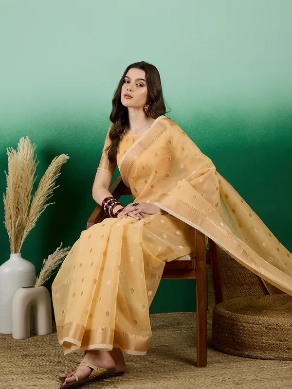 Yellow_Organza_Woven_Banarasi_Saree_With_Unstitched_Blouse_For_Women