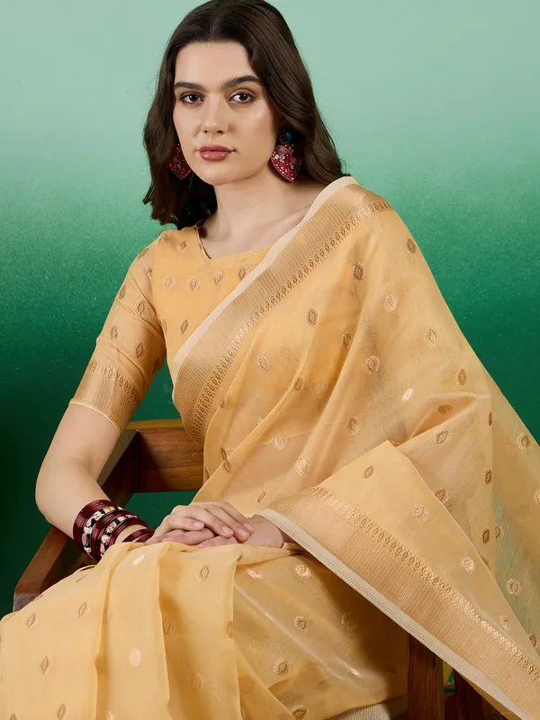 Yellow_Organza_Woven_Banarasi_Saree_With_Unstitched_Blouse_For_Women