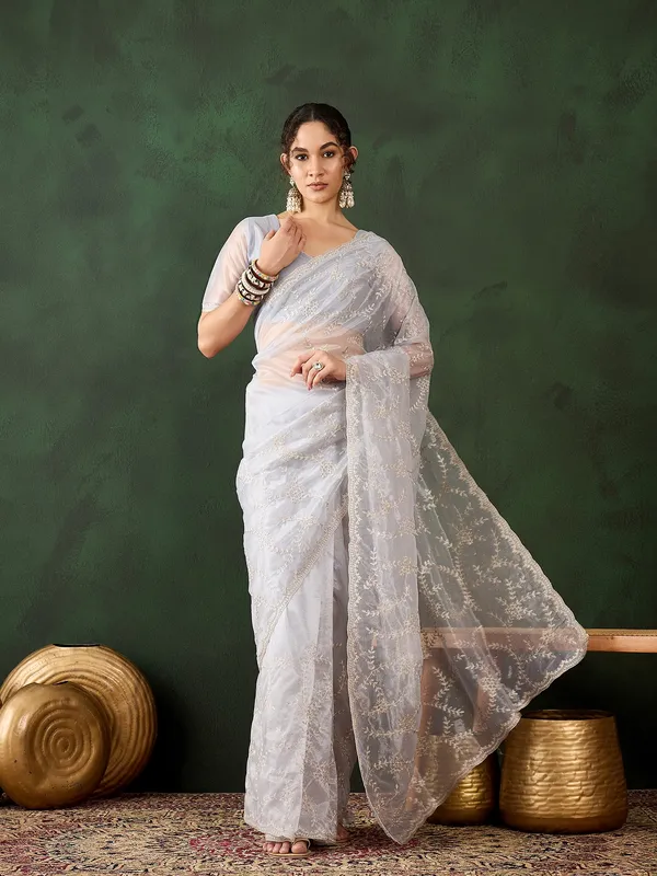 Silver_Art_Silk_Embroidered_Banarasi_Saree_With_Unstitched_Blouse_For_Women