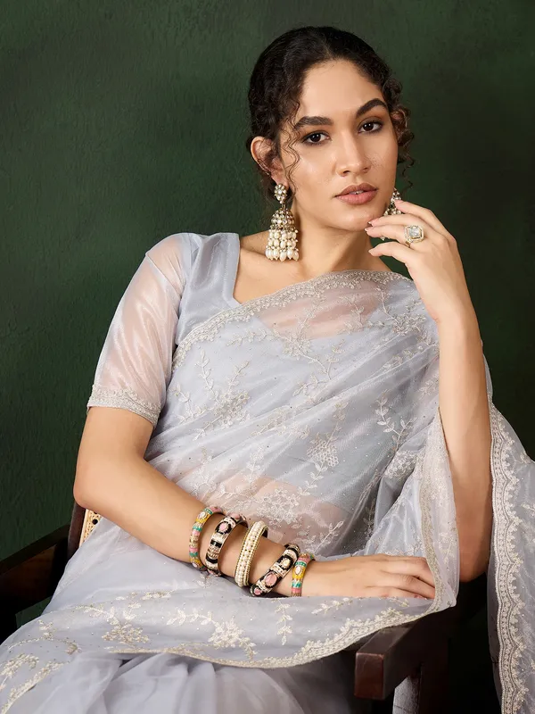 Silver_Art_Silk_Embroidered_Banarasi_Saree_With_Unstitched_Blouse_For_Women