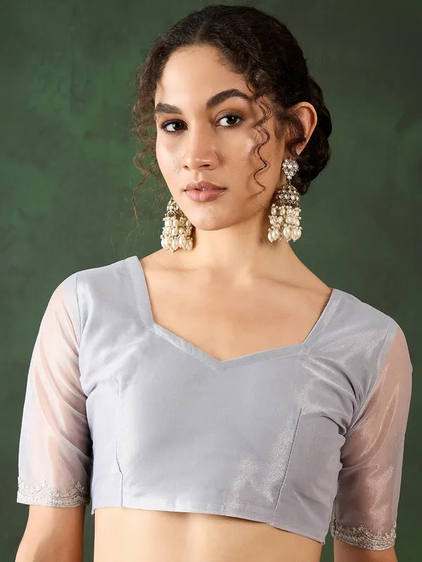 Silver_Art_Silk_Embroidered_Banarasi_Saree_With_Unstitched_Blouse_For_Women