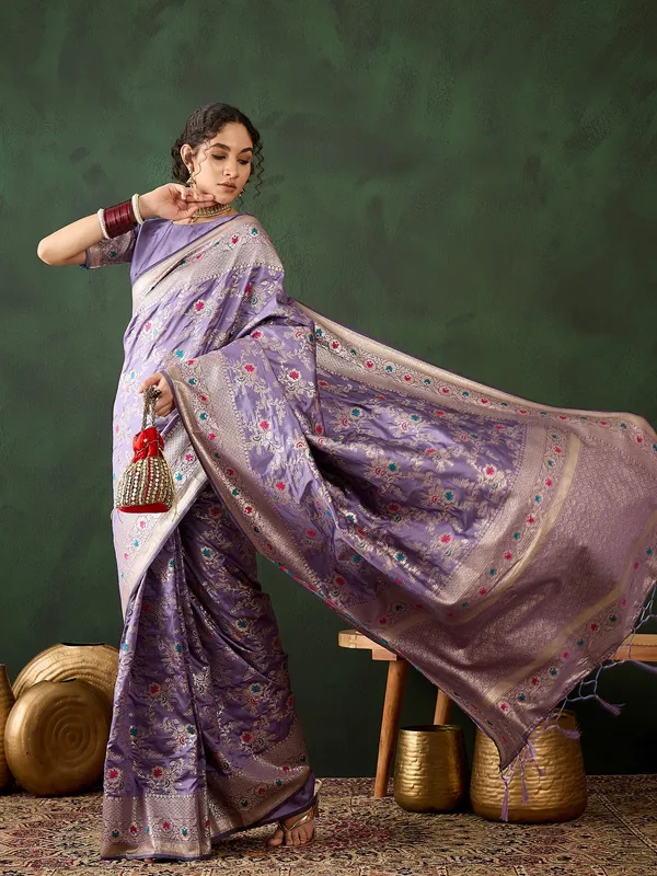 Purple_Art_Silk_Woven_Banarasi_Saree_With_Unstitched_Blouse_For_Women