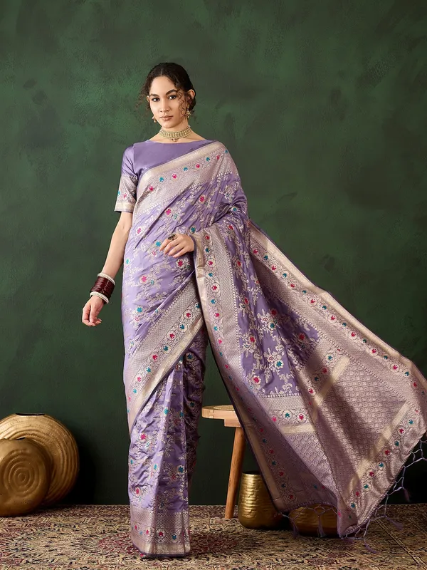 Purple_Art_Silk_Woven_Banarasi_Saree_With_Unstitched_Blouse_For_Women