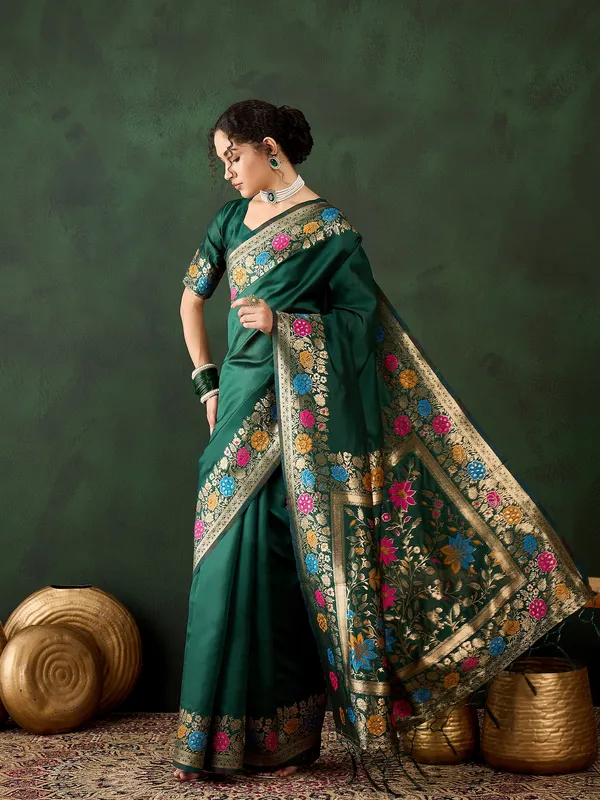 Green_Silk_Blend_Woven_Banarasi_Saree_With_Unstitched_Blouse_For_Women