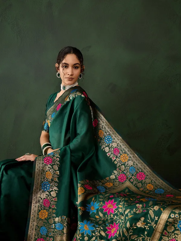 Green_Silk_Blend_Woven_Banarasi_Saree_With_Unstitched_Blouse_For_Women