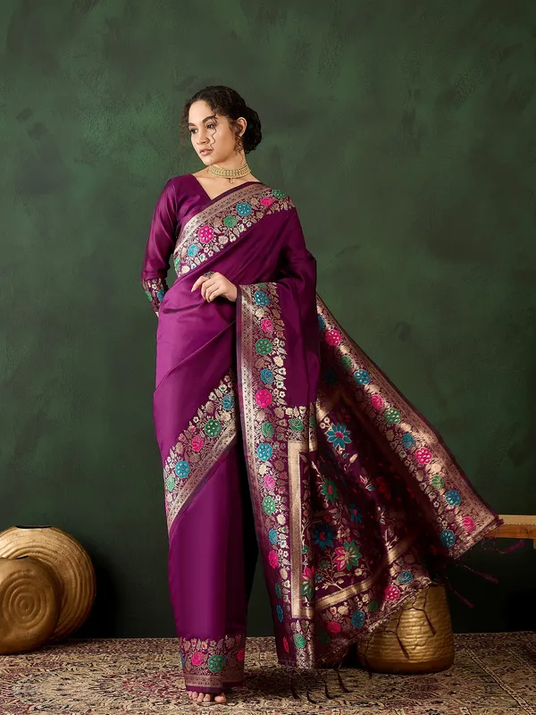 Purple_Silk_Blend_Woven_Banarasi_Saree_With_Unstitched_Blouse_For_Women
